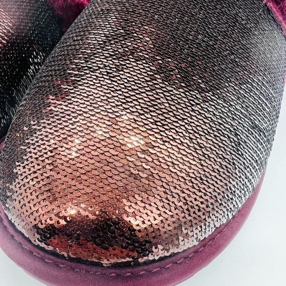 UGG WOMEN’S BURGUNDY SLIPPERS WITH SEQUENCE SIZE 6 NWT - Picture 12 of 12